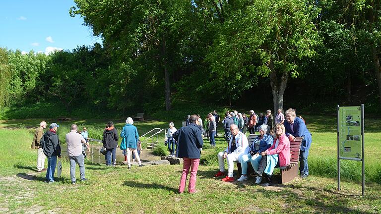An diesem malerischen Ort findet die Einweihung der neuen Kneipp-Anlage am Bastelberg und des Sinnespfades am 11. Juni statt. An diesem malerischen Ort findet die Einweihung der neuen Kneipp-Anlage am Bastelberg und des Sinnespfades am 11. Juni statt.
