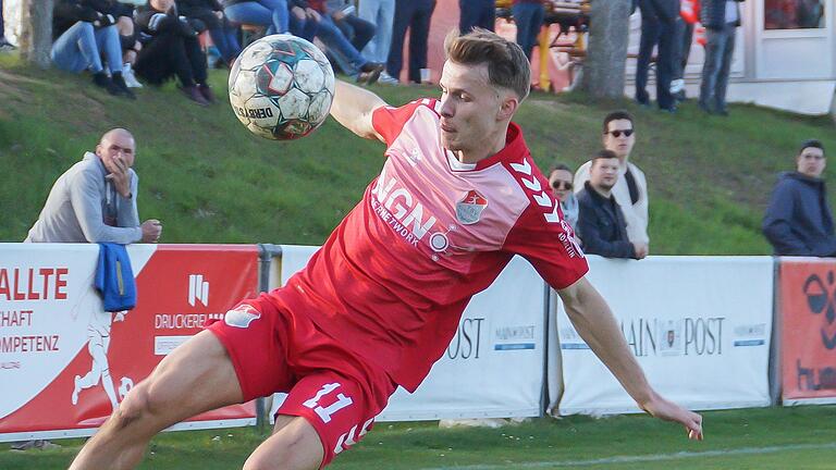 Leonard Langhans (Archivbild) und der TSV Aubstadt haben im Heimspiel gegen die SpVgg Greuther Fürth II den ersten von vier Matchbällen für den Klassenerhalt.