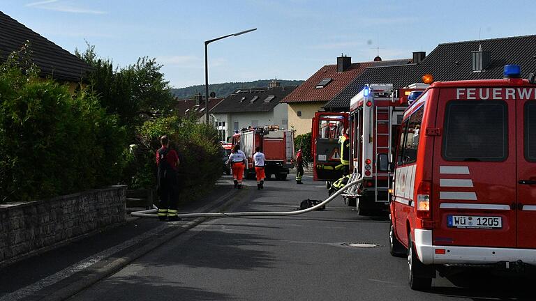 Dank der aufmerksamen Nachbarn konnte die Feuerwehr einen Küchenbrand in Eibelstadt schnell unter Kontrolle bringen.