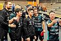 Große Freude herrschte nach dem Sieg in Saarbrücken bei der Delegation des TSV Bad Königshofen mit (von links) Tomasz Kasica, Peter Hofmann (verdeckt), Jin Ueda, Filip Zeljko (verdeckt), Martin Allegro, Bastian Steger und Trainer Koji Itagaki. Itagaki hielt die Stimmung nach der gewonnenen Bundesliga-Partie mit einem Selfie fest.