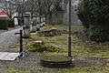 Ein nicht alltäglicher Baustellenort, der Ablauf des Storchenbrunnen im Röttinger Friedhof muss erneuert werden.