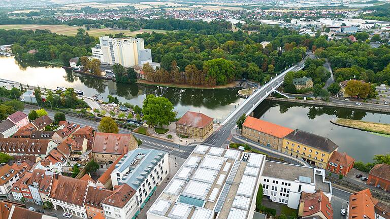 Wann wird die Maxbrücke saniert und wie? Eine der wichtigsten Infrastrukturaufgaben der Stadt in den nächsten Jahren. Wann wird die Maxbrücke saniert und wie? Eine der wichtigsten Infrastrukturaufgaben der Stadt in den nächsten Jahren.