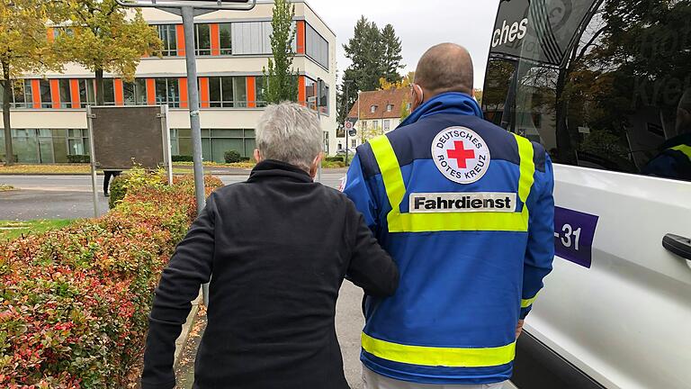 Der Patientenfahrdienst: Ein Angebot des Bayerischen Roten Kreuzes (BRK) in Schweinfurt. Der Patientenfahrdienst: Ein Angebot des Bayerischen Roten Kreuzes (BRK) in Schweinfurt. 