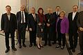 Festgesellschaft aus Wissenschaft, Kirche und Politik (von links): Guntram Förster, Dr. Christian Tornau, Adolf Bauer, Dorothea Weber, Erzbischof em. Dr. Ludwig Schick, Andreas Grote, Christl Scheler, Weihbischof Paul Reder und Christof Müller.