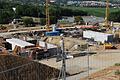 An der neuen Verdichterstation wird intensiv gearbeitet. Im Hintergrund ist Rimpar zu sehen.