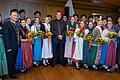 Ministerpräsident Markus Söder war Ehrengast beim Erntedankfest in Grafenrheinfeld. Zwischen Festzug und Empfang im Rathaus wollten viele ein Foto mit ihm. Auch die Planpaare. Links Bürgermeister Christian Keller und seine Frau Kerstin.