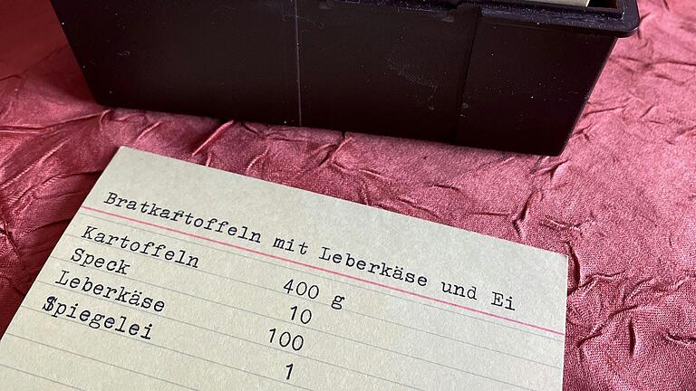 Karteikarten mit möglichen Essensgerichten: Zuständig war Erhard Kümpel zwischenzeitilich auch für das Thema Verpflegung in der JVA Bad Neustadt.&nbsp;