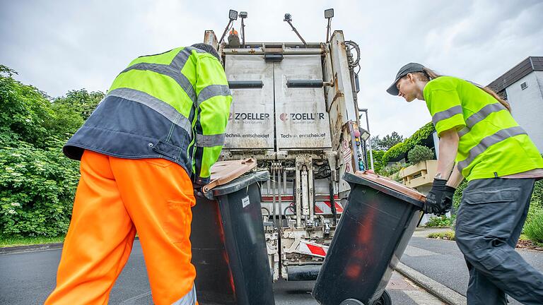 In den vergangenen Monaten hat es immer wieder Probleme mit falsch getrenntem Biomüll im Landkreis Schweinfurt gegeben. Jetzt zieht das Abfallwirtschaftsamt Konsequenzen. In den vergangenen Monaten hat es immer wieder Probleme mit falsch getrenntem Biomüll im Landkreis Schweinfurt gegeben. Jetzt zieht das Abfallwirtschaftsamt Konsequenzen.