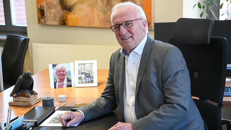Peter Stichler war seit 1994 Bürgermeister für die SPD in Höchberg. Am 30. April wird er vorerst zum letzten Mal die Treppen hoch zu seinem Büro gehen. Am 1. Mai übernimmt Alexander Knahn die Rathausgeschäfte.