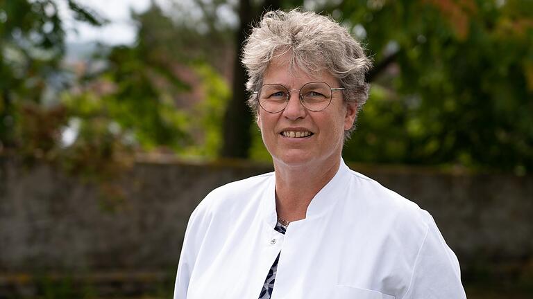 Prof. Birgitt van Oorschot leitet das Interdisziplinäre Zentrum für Palliativmedizin der Klinik für Strahlentherapie am Universitätsklinikum Würzburg. Prof. Birgitt van Oorschot leitet das Interdisziplinäre Zentrum für Palliativmedizin der Klinik für Strahlentherapie am Universitätsklinikum Würzburg.