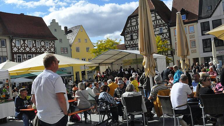 Der Mellrichstädter Marktplatz war proppenvoll.