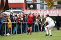 Eine Szene aus dem Landesliga-Derby zwischen der DJK Schwebenried/Schwemmelsbach und dem TSV Karlburg am vergangenen Samstag, auf dem DJK-Spieler Lucas Schneider beim Einwurf zu sehen ist. Am Sonntag steht auf dem Sportgelände in Schwebenried bereits das nächste Heimspiel an.