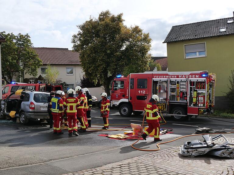 Bei der Schauübung am Festsonntag ging es um die Rettung einer verunfallten und verletzten Person aus einem Auto.