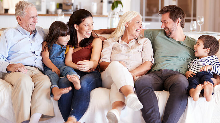 Generationenberatung der VR Bank Kitzingen       -  Mit der Generationenberatung der VR Bank Kitzingen treffen Sie  Vorbereitungen für den Fall der Fälle und schützen Ihre Familie vor unerwarteten Sorgen.