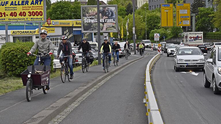 Radfahren entlang der Versbacher Straße soll künftig sicherer werden.&nbsp;Geplant ist unter anderem ein neuer Radweg.&nbsp;