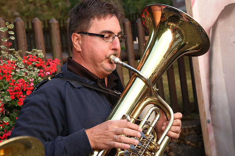 Bei seiner 38. Teilnahme war Leiter Stefan Ackermann dabei bereits zum zwanzigsten Mal hauptverantwortlich für die musikalische Begleitung der Wallfahrt - und feierte damit auch ein persönliches Jubiläum. Foto: Herbert Ehehalt Bei seiner 38. Teilnahme war Leiter Stefan Ackermann dabei bereits zum zwanzigsten Mal hauptverantwortlich für die musikalische Begleitung der Wallfahrt - und feierte damit auch ein persönliches Jubiläum. Foto: Herbert Ehehalt