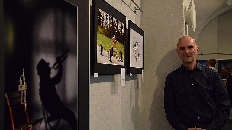 Fotografien und Fotomontagen von Hans-Jürgen Barsch sind derzeit im Kulturhaus in Gemünden zu sehen.