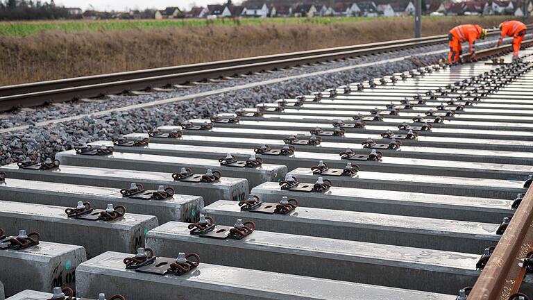 Bahnbaustelle       -  Die Bauarbeiten wirken sich sowohl auf den Regional- als auch auf den Fernverkehr aus. (Archivbild)