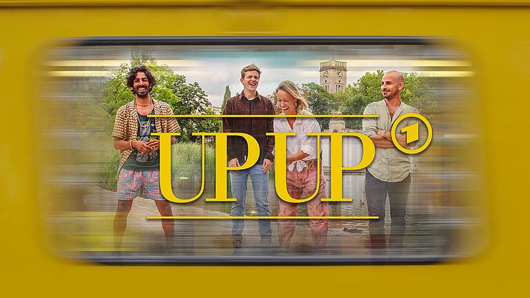 Die vier Hauptdarsteller von 'UP UP'. Der Film spielt in Berlin. Das Bild zeigt eine Werbeaufnahme. Die vier Hauptdarsteller von 'UP UP'. Der Film spielt in Berlin. Das Bild zeigt eine Werbeaufnahme. 