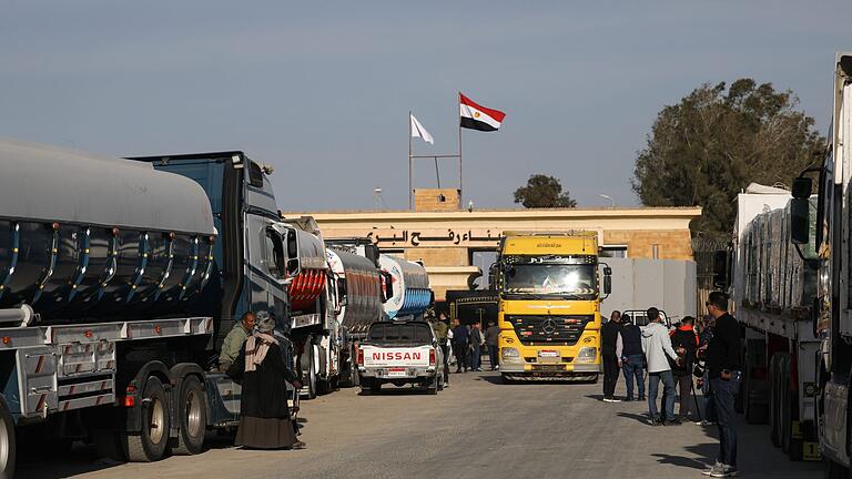 Nahostkonflikt - Rafah - EU-Grenzschutzexperten sollen die Wiedereröffnung des Grenzübergangs Rafah unterstützen. (Archivbild) Nahostkonflikt - Rafah - EU-Grenzschutzexperten sollen die Wiedereröffnung des Grenzübergangs Rafah unterstützen. (Archivbild)