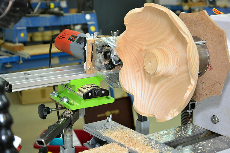 Mit der selbstgebauten Vorrichtung ist das so genannte Passigdrehen überhaupt kein Problem. Mit der selbstgebauten Vorrichtung ist das so genannte Passigdrehen überhaupt kein Problem.