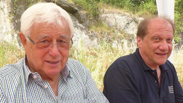 Fränkische Steinmetztradition: Sie verkörpern fränkische Steinmetztradition in Reinkultur – Hermann Graser senior (links im Bild) und Lorenz Steinhäuser. Fränkische Steinmetztradition: Sie verkörpern fränkische Steinmetztradition in Reinkultur – Hermann Graser senior (links im Bild) und Lorenz Steinhäuser.