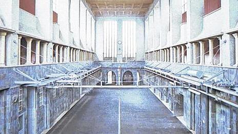Blick in die Halle: Hier wurden die Tierhälften verladen. Blick in die Halle: Hier wurden die Tierhälften verladen.