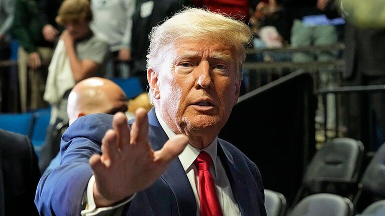 Trump-Anklage in New York.jpeg       -  Ex-US-Präsident Donald Trump hat sich immer darauf verlassen, dass die Justiz ihn nicht vor Gericht bringt. Nun ist es dennoch offensichtlich so weit.