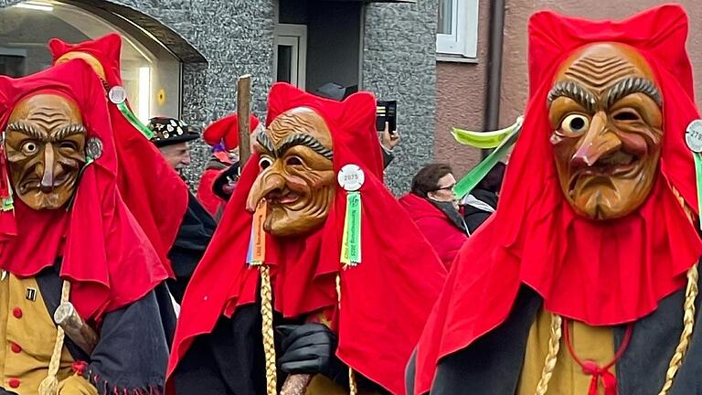 Kunstvoll geschnitze Masken auf der Alemannischen Fasnet. Kunstvoll geschnitze Masken auf der Alemannischen Fasnet.