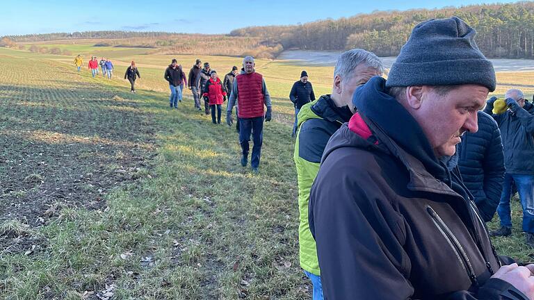 Die Grenzwanderer im 'Streitlich'. Die Grenzwanderer im 'Streitlich'.