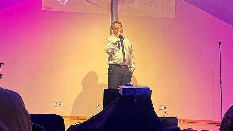 Stephan Hippe trat im Konzertsaal der Musikschule auf.