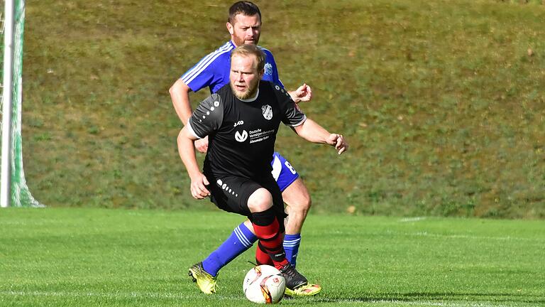 Als SG Stockheim/Bastheim/Reyersbach wollen Christopher Then (vorne) und seine Teamkollegen in der A-Klasse Rhön 3 in der neuen Saison für Furore sorgen. Als SG Stockheim/Bastheim/Reyersbach wollen Christopher Then (vorne) und seine Teamkollegen in der A-Klasse Rhön 3 in der neuen Saison für Furore sorgen.