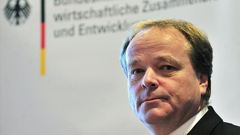 Niebel will Afghanistan-Hilfe an Bundeswehr koppeln - Umstrittener Fall: Der frühere FDP-Generalsekretär und Entwicklungsminister Dirk Niebel heuerte bei dem Rüstungskonzern „Rheinmetall“ an. Niebel will Afghanistan-Hilfe an Bundeswehr koppeln - Umstrittener Fall: Der frühere FDP-Generalsekretär und Entwicklungsminister Dirk Niebel heuerte bei dem Rüstungskonzern „Rheinmetall“ an.