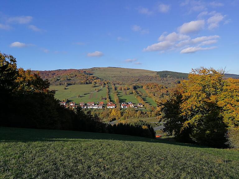 Auf dem Himmeldunkberg soll ein Gipfelkreuz errichtet werden. Auf dem Himmeldunkberg soll ein Gipfelkreuz errichtet werden.