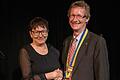 Das Rad des Rotary Clubs Haßfurt hat sich wieder einmal gedreht: Präsidentin Erika Stubenrauch übergab in einem Festakt ihr Amt an Diethard Sahlender.