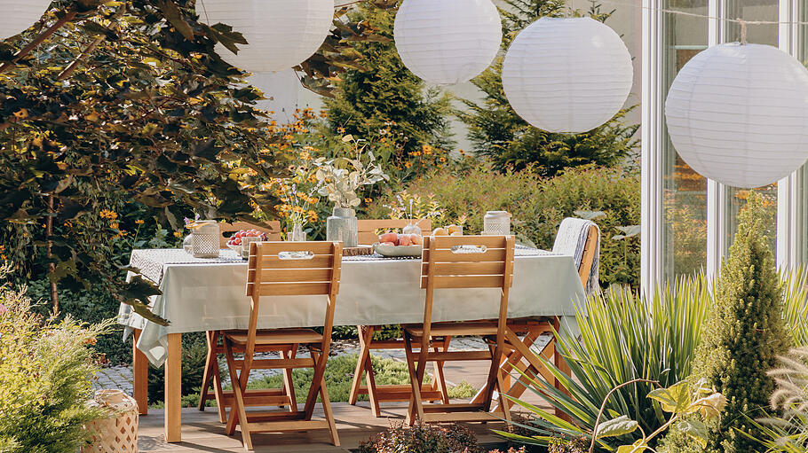 Boho-JGA       -  Auch der Garten kann die perfekte Location für den Boho-Junggesellinnenabschied sein.