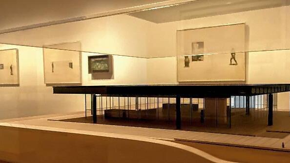 Lichtdurchflutet und offen: So hätte das Museum Georg Schäfer in Schweinfurt nach den Plänen von Mies van der Rohe ausgesehen. Es wurde aber nicht in Schweinfurt, sondern 1968 in Berlin als Neue Nationalgalerie realisiert. Lichtdurchflutet und offen: So hätte das Museum Georg Schäfer in Schweinfurt nach den Plänen von Mies van der Rohe ausgesehen. Es wurde aber nicht in Schweinfurt, sondern 1968 in Berlin als Neue Nationalgalerie realisiert.