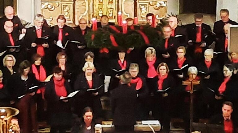 Das Adventskonzert in der St. Martin Kirche in Riedenberg.       -  Das Adventskonzert in der St. Martin Kirche in Riedenberg.