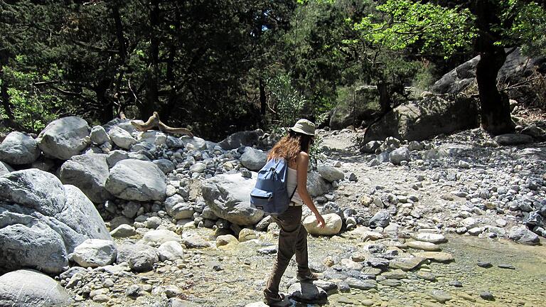 kreta schlucht.jpg       -  Beim Besuch einer beliebten Attraktion auf Kreta gelten nach dem Tod einer Touristin neue Sicherheitsmaßnahmen.