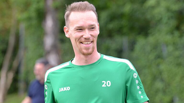 Co-Trainer Mathias Brunsch freut sich auf ein weiteres Auswärtsspiel mit dem TSV Abtswind. Die Abtswinder treten an diesem Spieltag in der Fußball-Bayernliga Nord beim SSV Jahn Regensburg II an.