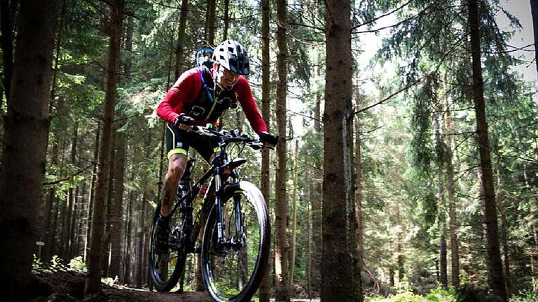 Mountainbiken in Miltenberg.Klaus Flechsenhar Mountainbiken in Miltenberg.Klaus Flechsenhar