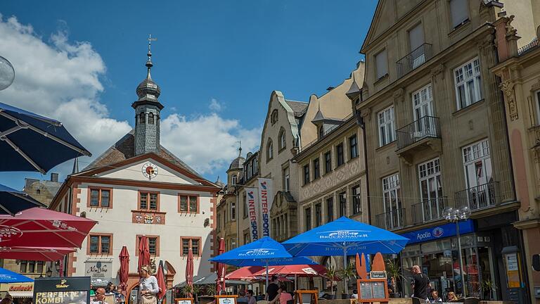 So sah es in der Stadt Bad Kissingen im Sommer 2020 aus . Die Karten stehen gut, dass es in diesem Sommer wieder lockerer wird - und so bleibt. Die Redaktion hat sich im ganzen Landkreis umgehört, worauf die Menschen sich freuen.       -  So sah es in der Stadt Bad Kissingen im Sommer 2020 aus . Die Karten stehen gut, dass es in diesem Sommer wieder lockerer wird - und so bleibt. Die Redaktion hat sich im ganzen Landkreis umgehört, worauf die Menschen sich freuen.