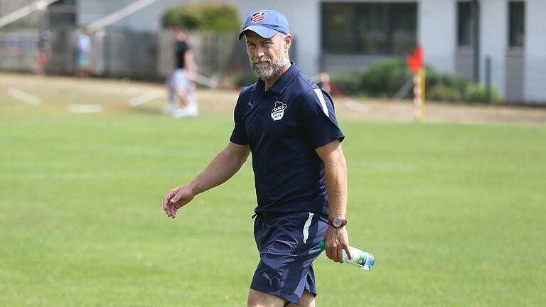 Zufrieden bisher mit den Testspielresultaten: Dampfachs Trainer Oliver Kröner