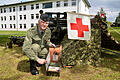 In die Rolle eines Sanitäters von 1956 mit original Sanitätstasche ist Thomas Höfer geschlüpft.       -  In die Rolle eines Sanitäters von 1956 mit original Sanitätstasche ist Thomas Höfer geschlüpft.
