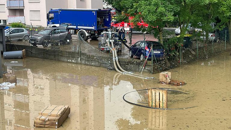 Land unter: In Kitzingen war nach dem Starkregen Anfang Juni der Bereich Talstraße/Kaltensondheimer Straße besonders betroffen.