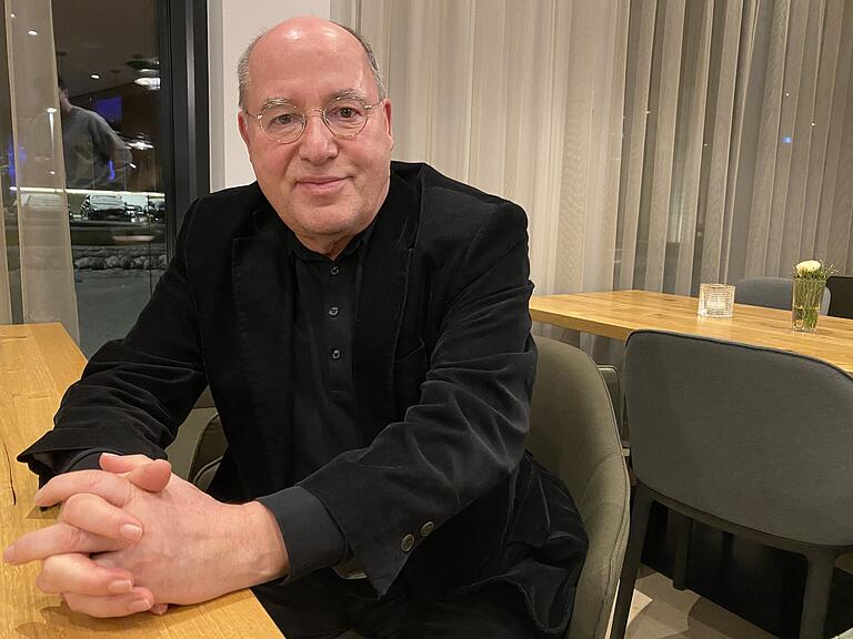Mitternachts-Gespräche mit Gregor Gysi im Hotel Melchior Park am Hubland. Mitternachts-Gespräche mit Gregor Gysi im Hotel Melchior Park am Hubland.