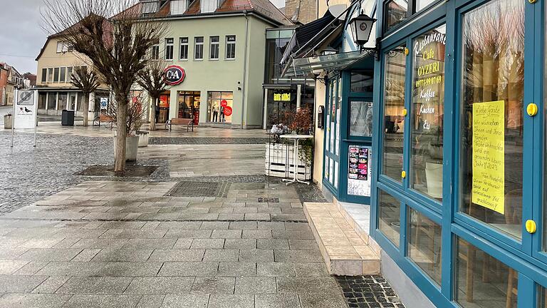 Das Café Oyzeri am Marktplatz von Bad Neustadt ist auf unbestimmte Zeit geschlossen.