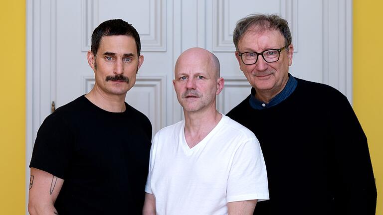 Die Wucht des Grauens von Auschwitz im Film &bdquo;Die Ermittlung&rdquo;       -  Clemens Schick, RP Kahl und Rainer Bock.