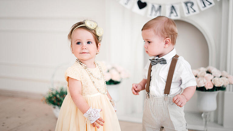 Hochzeit mit Kindern       -  Eine Hochzeit mit Kindern will gut geplant sein, damit es keine langen Gesichter gibt.