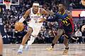 Golden State Warriors - Oklahoma City Thunder       -  Auch Dennis Schröder konnte Shai Gilgeous-Alexander nicht stoppen, die Warriors gewannen dennoch.